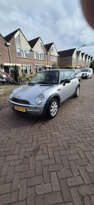 Grijs Gebruikt 2003 Mini Cooper Salt Hatchback | € 1.499 - Afbeelding 1/4
