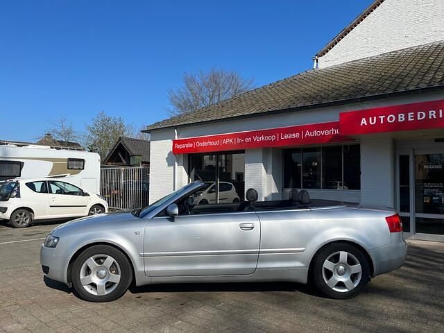 Occasion Audi A4 Cabriolet Comfort 163 PK (119 kW) 2003 Grijs (metallic) Cabriolet