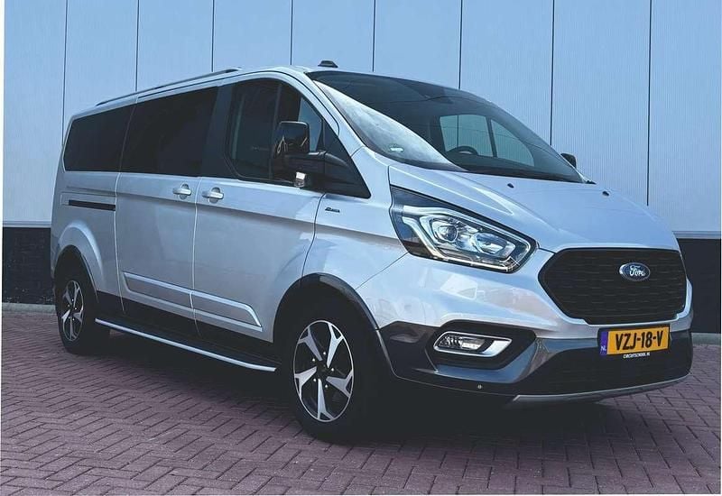 Zilver Gebruikt 2023 Ford Tourneo Custom Van | € 29.500 - Afbeelding 1/4