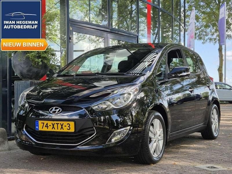 Zwart Gebruikt 2012 Hyundai ix20 MPV | € 7.290 (Eerlijke prijs) - Afbeelding 1/3