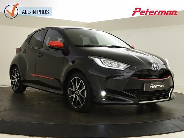 Zwart Gebruikt 2021 Toyota Yaris Executive Hatchback | € 21.899 (Eerlijke prijs) - Afbeelding 1/4