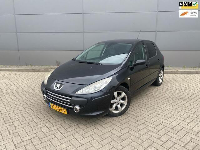 Zwart Gebruikt 2006 Peugeot 307 Griffe Hatchback | € 2.995 (Iets duurder) - Afbeelding 1/4