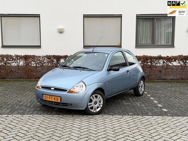 Grijs (metallic) Gebruikt 2004 Ford Ka Hatchback | € 1.695 (Eerlijke prijs) - Afbeelding 1/4