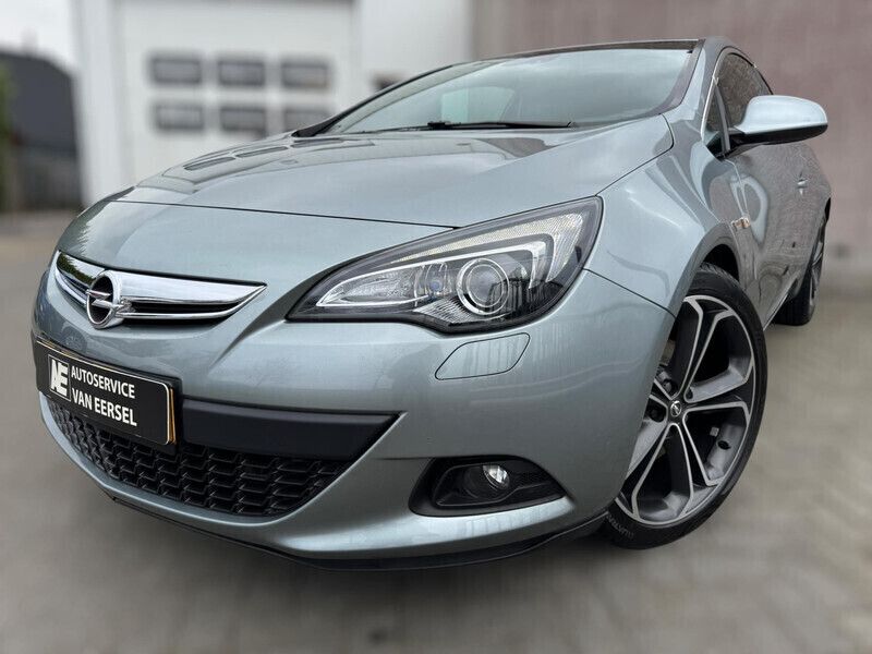 Grijs Gebruikt 2013 Opel Astra GTC Sport Hatchback | € 14.500 - Afbeelding 1/4