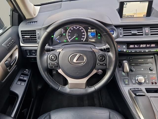 Occasion Lexus CT200h Luxury Line 136 PK (100 kW) 2014 Grijs (metallic) Hatchback