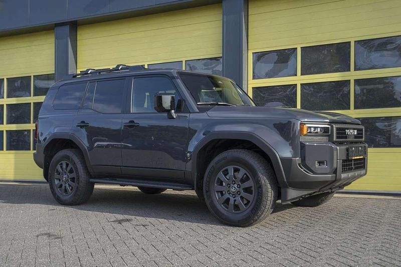 Nieuw Toyota Land Cruiser Premium 2025 SUV