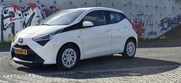 Gebruikt 2018 Toyota Aygo Hatchback | € 9.750 (Goede deal) - Afbeelding 1/4