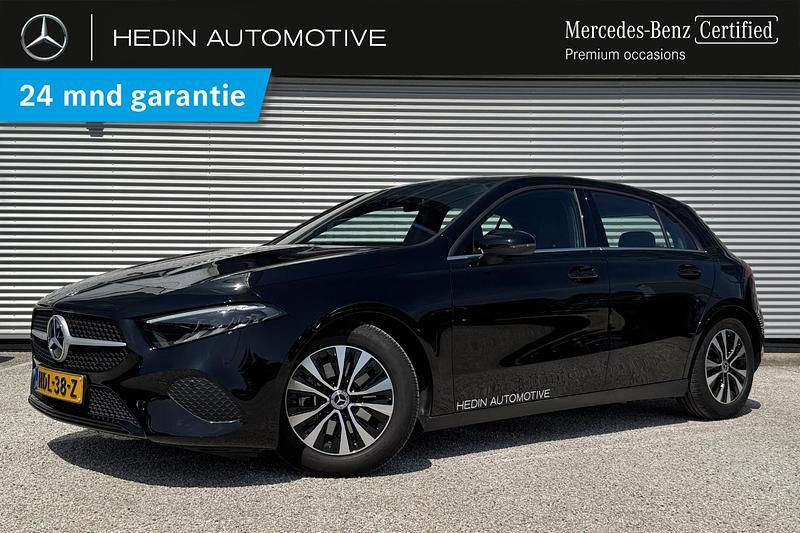 Zwart Gebruikt 2025 Mercedes A180 Edition Hatchback | € 34.900 (Eerlijke prijs) - Afbeelding 1/4
