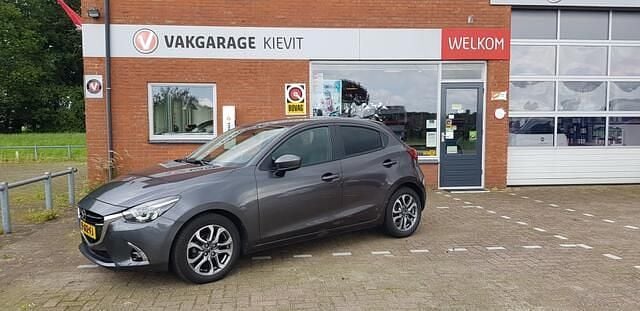 Grijs, metallic lak Gebruikt 2018 Mazda 2 Hatchback | € 17.450 (Eerlijke prijs) - Afbeelding 1/4