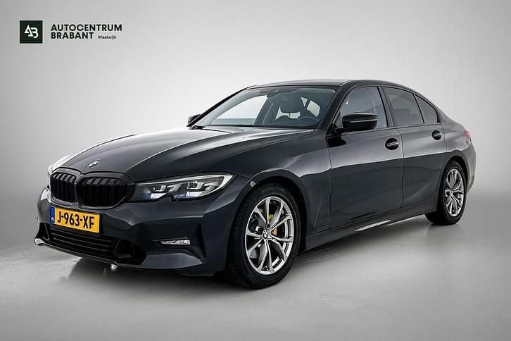 Zwart Gebruikt 2020 BMW 320 Executive Sedan | € 27.995 (Goede deal) - Afbeelding 1/1