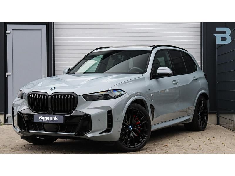 Grijs Gebruikt 2025 BMW X5 SUV | € 119.950 - Afbeelding 1/4