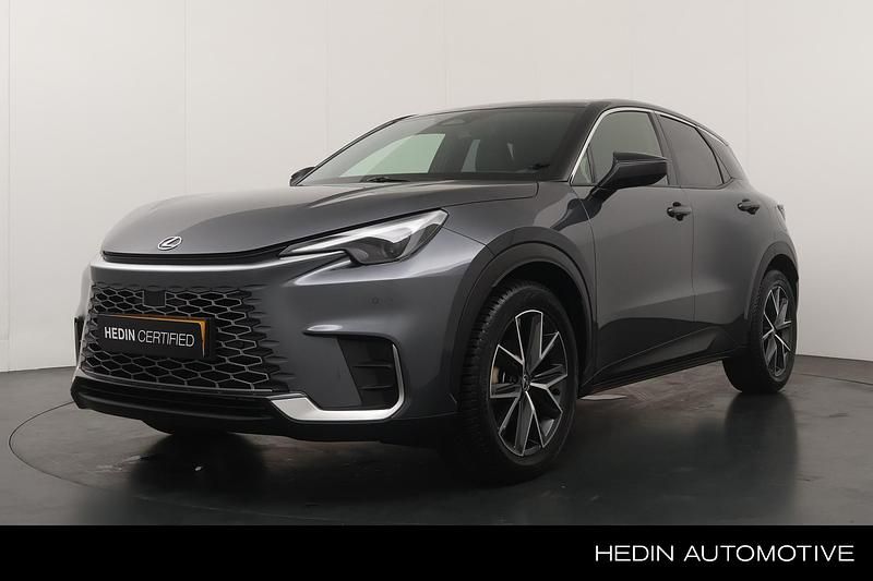 Grijs Occasion 2026 Lexus LBX SUV | € 36.945 (Iets duurder) - Afbeelding 1/4