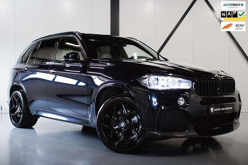 Blauw, metallic lak Gebruikt 2017 BMW X5 Executive SUV | € 32.495 (Eerlijke prijs) - Afbeelding 1/4