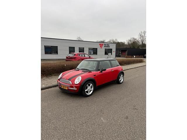 Rood Gebruikt 2002 Mini Cooper Pepper Hatchback | € 999 - Afbeelding 1/4