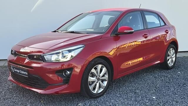 Rood Occasion 2023 Kia Rio Vision Hatchback | € 19.000 (Eerlijke prijs) - Afbeelding 1/4