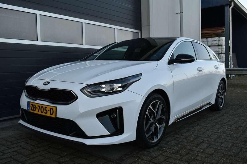 Wit Gebruikt 2019 Kia ProCeed GT-Line Hatchback | € 12.499 (Goede deal) - Afbeelding 1/4