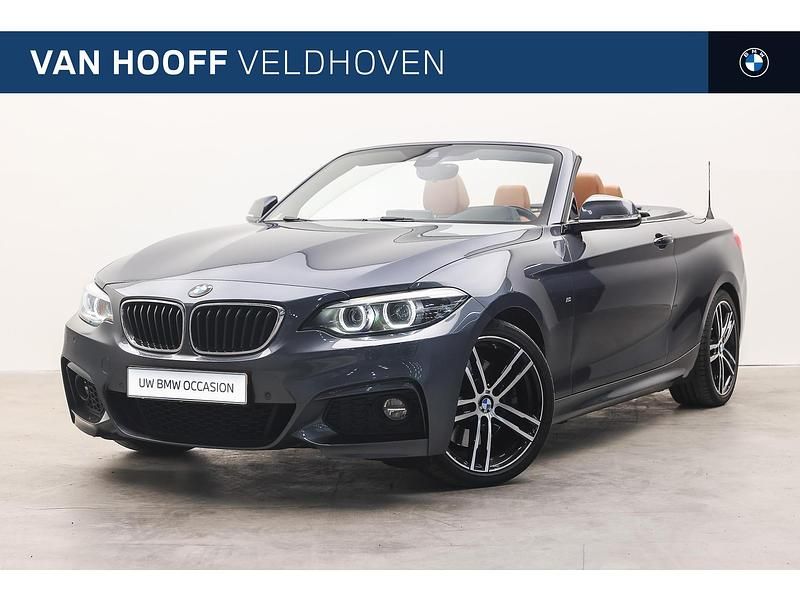 Grijs (metallic) Occasion 2018 BMW 230 Comfort Edition Cabriolet | € 30.950 (Duur) - Afbeelding 1/4