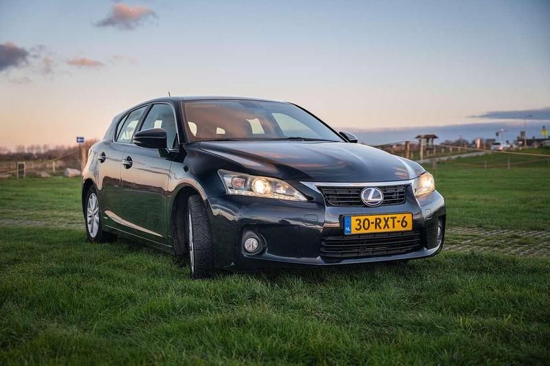 Occasion 2011 Lexus CT200h Hatchback | € 10.800 (Eerlijke prijs) - Afbeelding 1/4