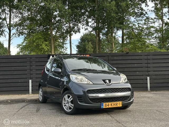 Grijs Gebruikt 2009 Peugeot 107 Hatchback | € 3.250 (Eerlijke prijs) - Afbeelding 1/4