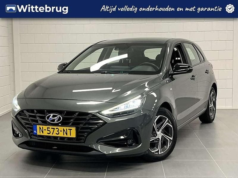 Grijs Gebruikt 2021 Hyundai i30 Comfort Hatchback | € 17.925 (Eerlijke prijs) - Afbeelding 1/3
