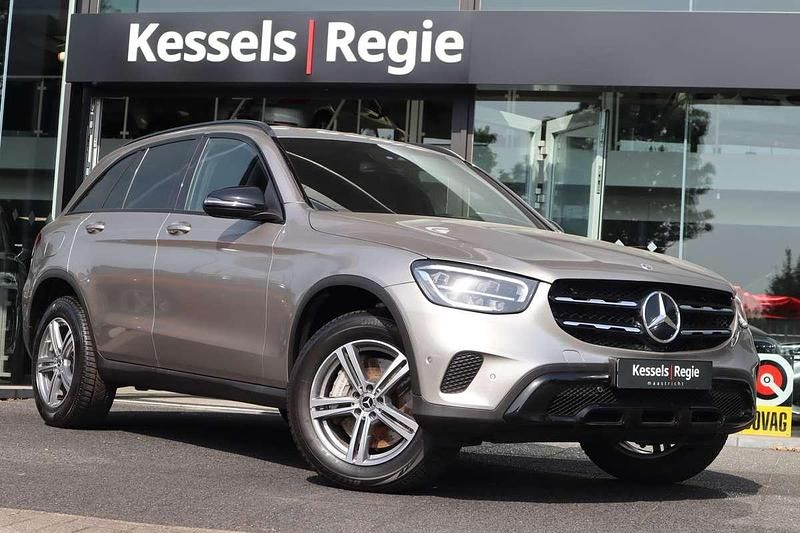 Grijs Gebruikt 2021 Mercedes GLC300e SUV | € 44.950 (Goede deal) - Afbeelding 1/4