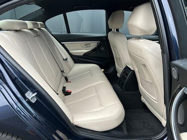 Occasion BMW 330e Luxury Line 2016 Blauw (metallic) Sedan