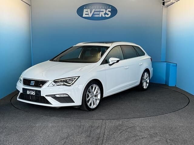 Wit Occasion 2019 Seat Leon ST FR Stationwagen | € 15.450 (Eerlijke prijs) - Afbeelding 1/4