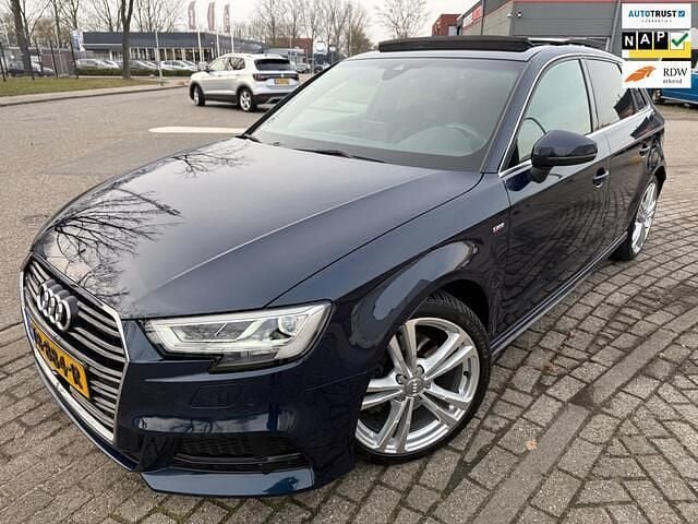 Occasion Audi A3 Sportback S-Line 190 PK (139 kW) 2018 Blauw Hatchback