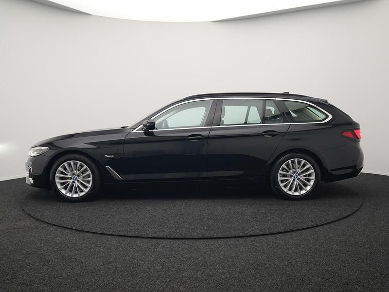 Occasion BMW 530e Luxury Line 292 PK (214 kW) 2022 Zwart Stationwagen