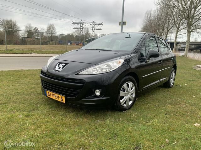 Zwart Gebruikt 2011 Peugeot 207 Access Hatchback | € 3.250 (Eerlijke prijs) - Afbeelding 1/4