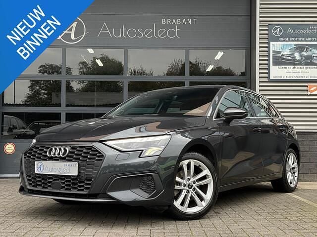Grijs Gebruikt 2021 Audi A3 Sportback Business Hatchback | € 20.990 (Super prijs) - Afbeelding 1/4