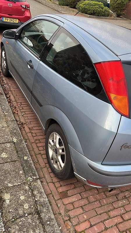 Occasion Ford Focus Trend 101 PK (74 kW) 2003 Blauw Hatchback
