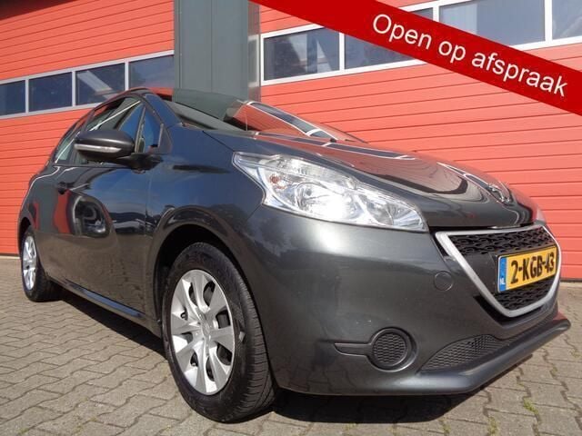Grijs Gebruikt 2013 Peugeot 208 Access Hatchback | € 3.950 (Eerlijke prijs) - Afbeelding 1/4