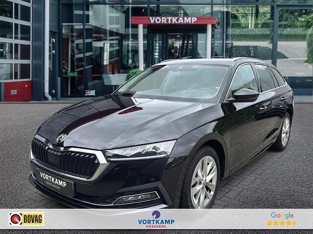 Zwart Gebruikt 2021 Skoda Octavia Style Stationwagen | € 16.950 (Goede deal) - Afbeelding 1/4
