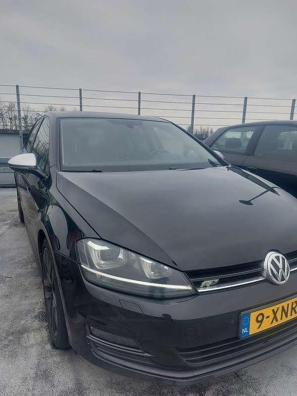 Zwart Occasion 2014 VW Golf VII Highline Stationwagen | € 2.500 (Super prijs) - Afbeelding 1/4