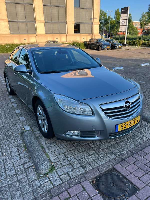 Gebruikt 2011 Opel Insignia Design Edition Sedan | € 4.500 (Eerlijke prijs) - Afbeelding 1/4