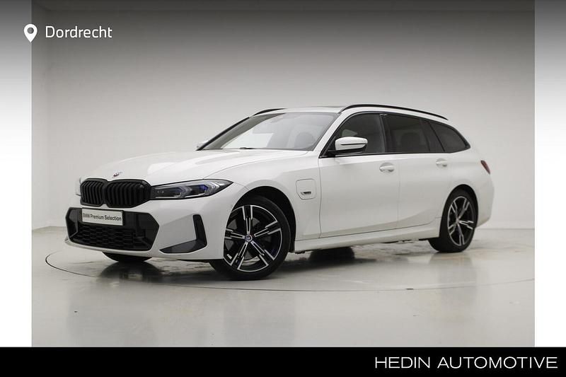 Occasion BMW 330e M Sport 184 PK (135 kW) 2022 Wit Stationwagen