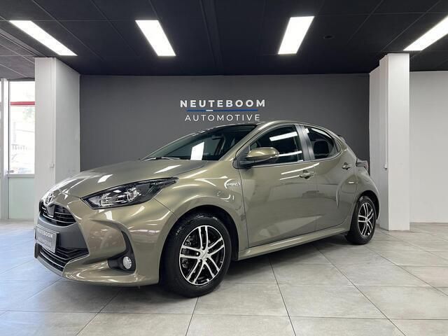 Grijs Gebruikt 2021 Toyota Yaris Hatchback | € 17.999 (Super prijs) - Afbeelding 1/4