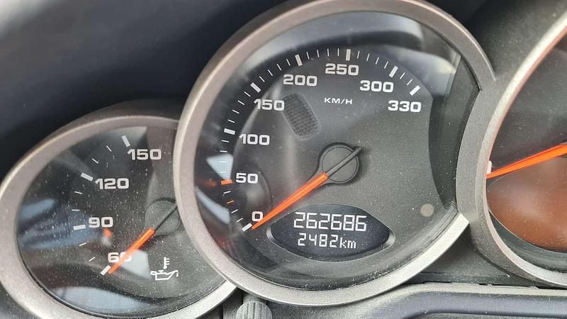 Oranje Gebruikt 2006 Porsche 911 Carrera Coupé | € 33.997 (Super prijs) - Afbeelding 1/4