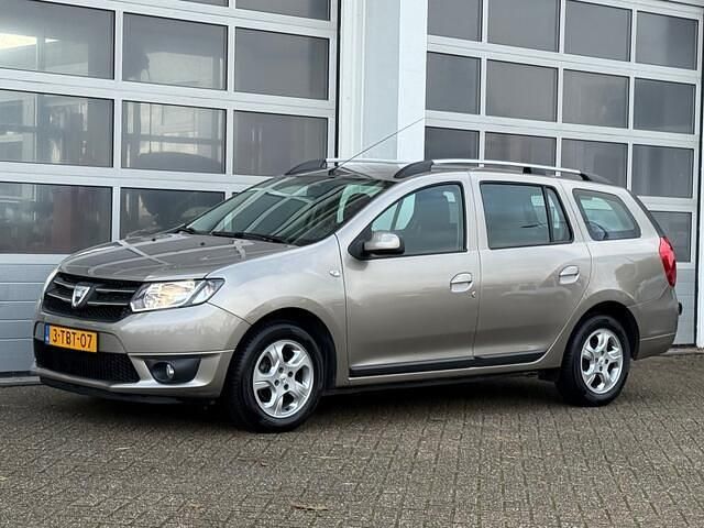 Bruin Gebruikt 2014 Dacia Logan Prestige Stationwagen | € 4.875 - Afbeelding 1/4