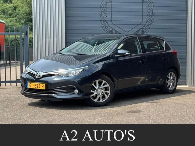 Grijs Gebruikt 2015 Toyota Auris Hatchback | € 7.850 (Duur) - Afbeelding 1/4