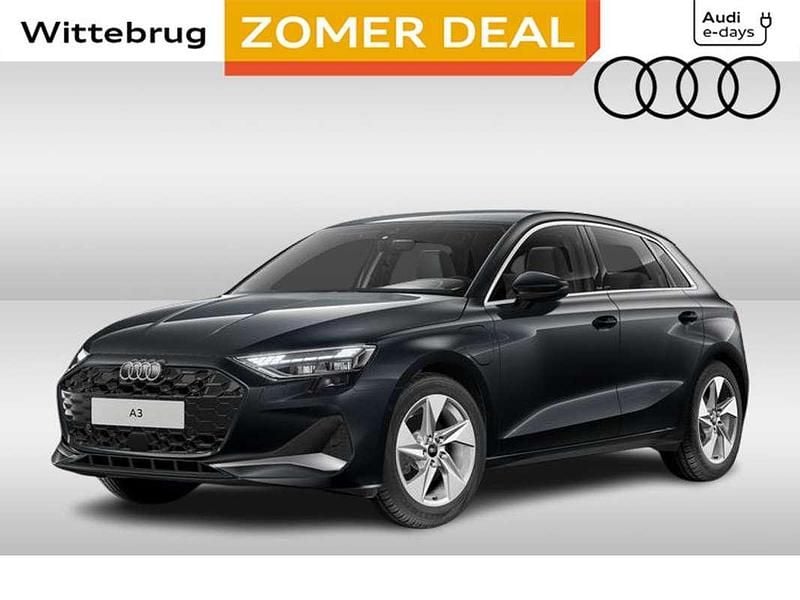 Grijs Nieuw 2025 Audi A3 Sportback e-tron Advanced Sedan | € 44.100 (Eerlijke prijs) - Afbeelding 1/4