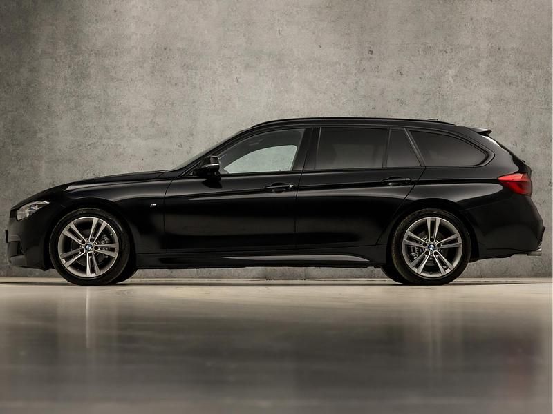 Occasion BMW 320 Executive 2018 Zwart Stationwagen