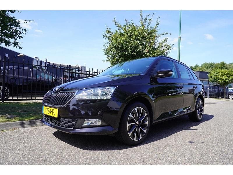 Zwart, metallic lak Gebruikt 2020 Skoda Fabia Business Line Stationwagen | € 9.945 (Super prijs) - Afbeelding 1/4