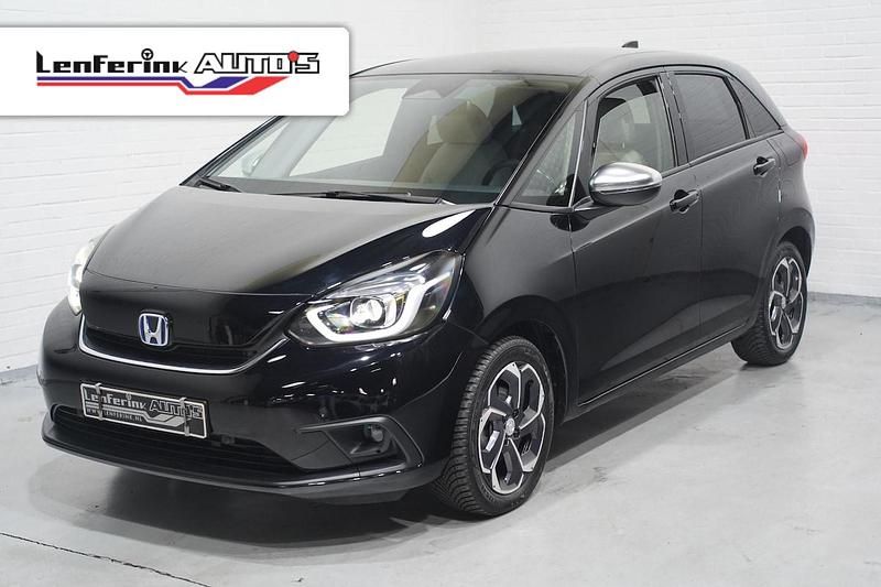 Crystal black Gebruikt 2020 Honda Jazz Executive Hatchback | € 19.250 (Eerlijke prijs) - Afbeelding 1/4