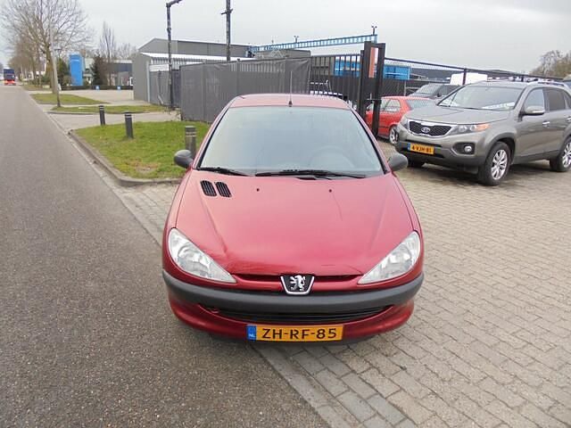 Occasion Peugeot 206 60 PK (44 kW) 1999 Rood Hatchback