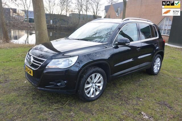 Zwart Gebruikt 2008 VW Tiguan Sport SUV | € 6.500 (Goede deal) - Afbeelding 1/4
