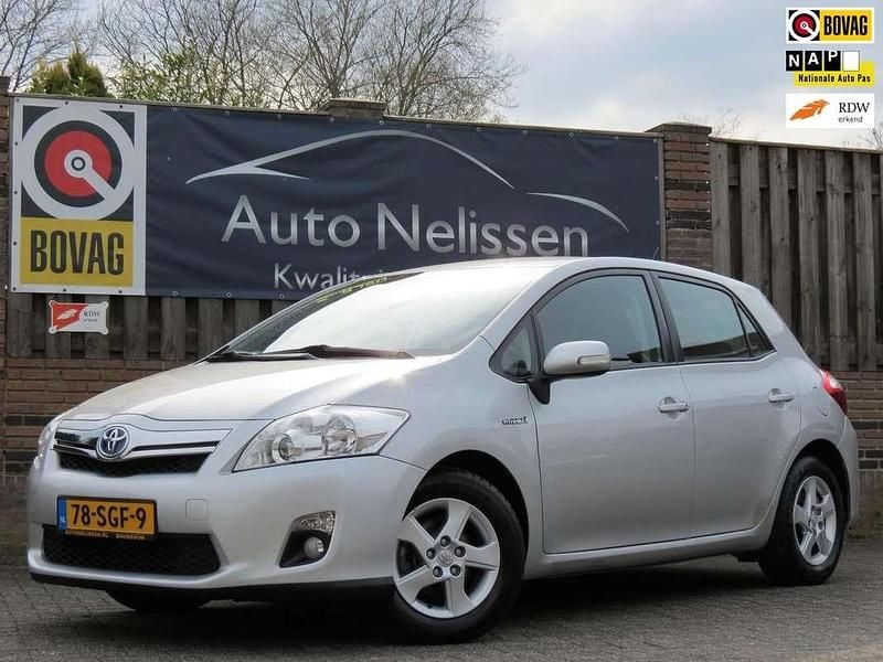 Grijs Gebruikt 2011 Toyota Auris Hybrid Hatchback | € 7.450 (Eerlijke prijs) - Afbeelding 1/4