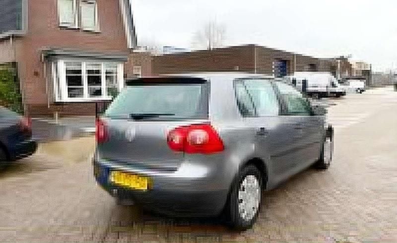 Occasion VW Golf IV Trendline 102 PK (75 kW) 2004 Grijs Hatchback