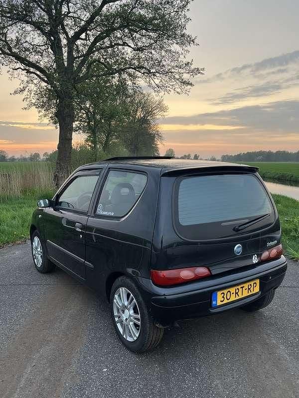 Occasion Fiat Seicento Young 54 PK (39 kW) 2005 Zwart Hatchback